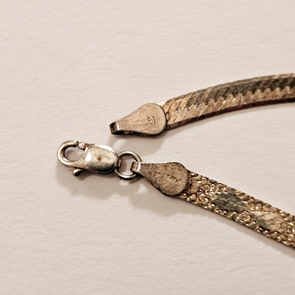Vintage Italian Gold Necklace - Picture 6 of 8